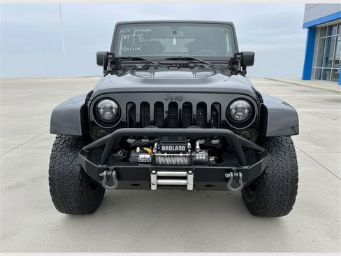 Used 2012 Jeep Wrangler Unlimited Sahara image 7