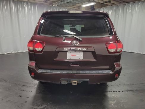 Used 2018 Toyota Sequoia SR5 image 7