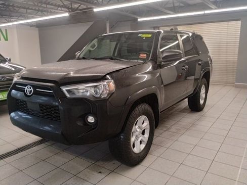 Used 2021 Toyota 4Runner SR5 image 3