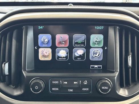 Used 2018 GMC Canyon Denali image 10