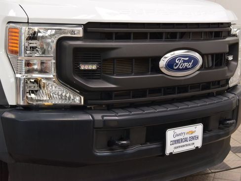 Used 2022 Ford F550 4x4 Crew Cab Super Duty w/ Power Equipment Group image 7