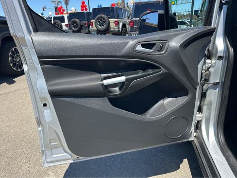 Used 2017 Ford Transit Connect XLT FWD image 15