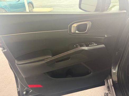 Used 2024 Kia Sorento S w/ Panoramic Sunroof Package AWD/4WD image 19