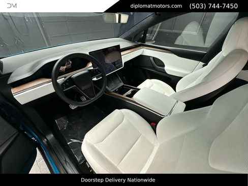 Used 2023 Tesla Model X image 16