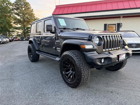 Used 2021 Jeep Wrangler Unlimited Sport AWD/4WD image 3