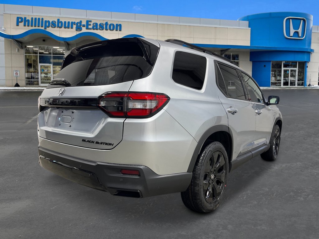 New 2026 Honda Pilot Black Edition image 5