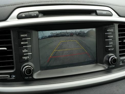 Used 2017 Kia Sorento FWD w/ LX Convenience Package image 9
