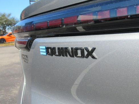 New 2025 Chevrolet Equinox EV RS image 8