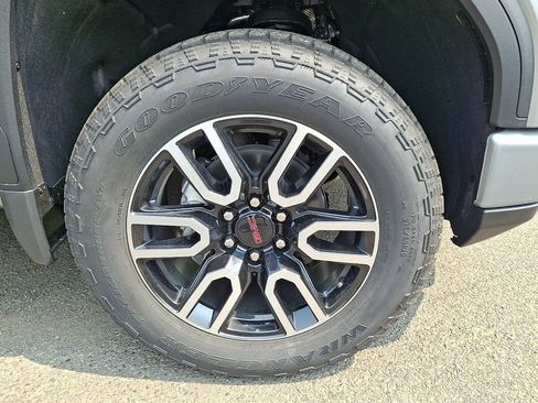 New 2026 GMC Sierra 1500 AT4 w/ AT4 Premium Package AWD/4WD image 5