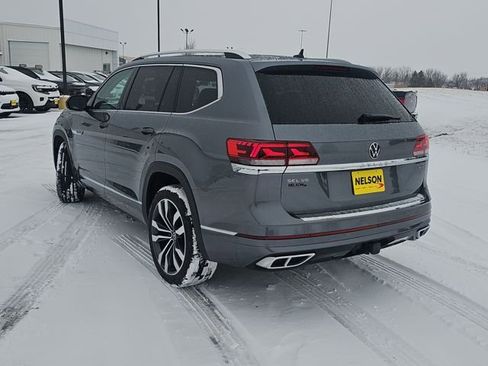 Used 2023 Volkswagen Atlas SEL Premium image 3