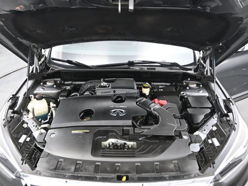 Used 2021 INFINITI QX50 Luxe w/ Appearance Package image 18