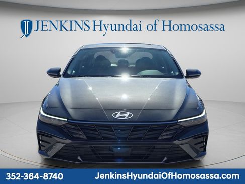 New 2026 Hyundai Elantra Limited FWD image 11