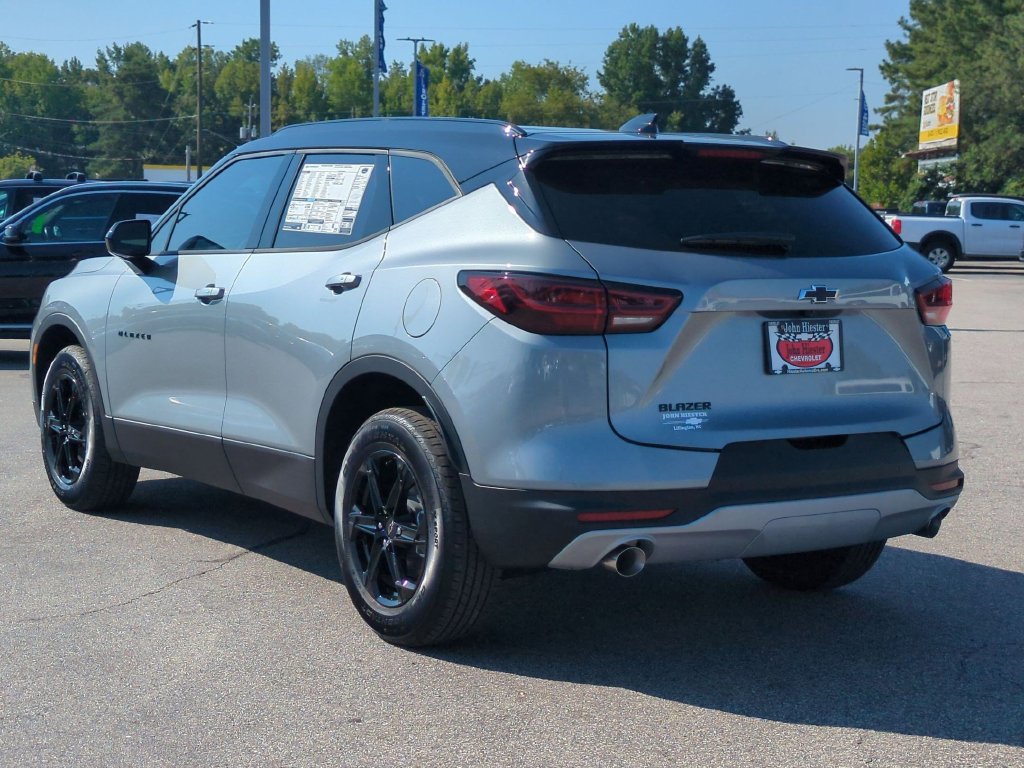 New 2026 Chevrolet Blazer LT w/ Convenience Package FWD image 5