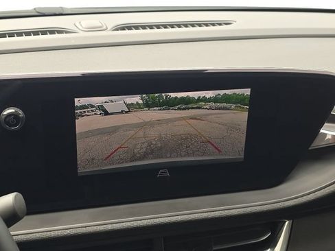 Used 2024 Buick Envista Preferred w/ Convenience I Package FWD image 27