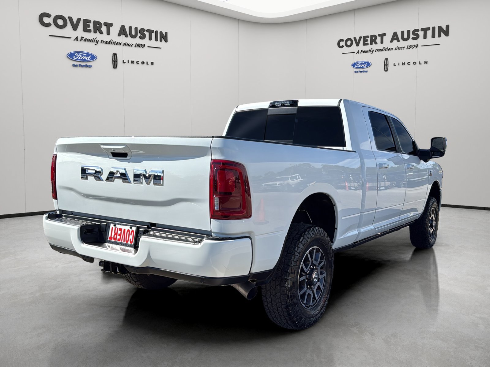 Used 2026 RAM 2500 Laramie AWD/4WD image 5