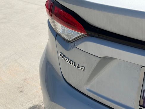 Used 2023 Toyota Corolla LE FWD image 4