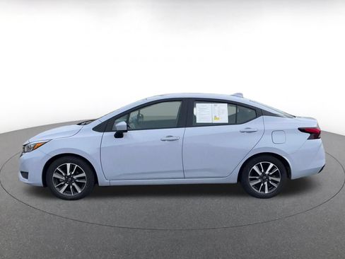 Used 2025 Nissan Versa SV FWD image 9