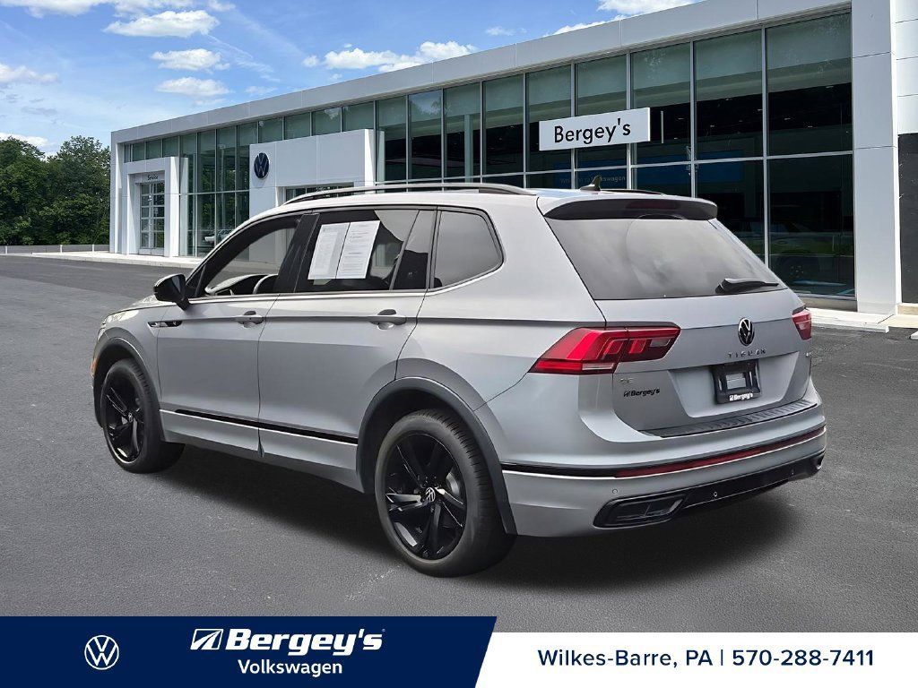 Certified 2024 Volkswagen Tiguan SE R-Line AWD/4WD image 8