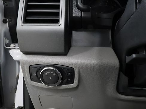 Used 2021 Ford F250 XL w/ Power Equipment Group image 18