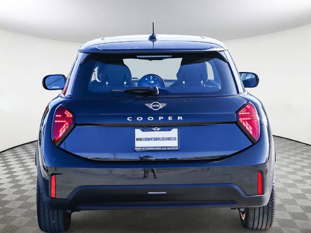 Used 2026 MINI Cooper 2-Door Hardtop FWD image 7