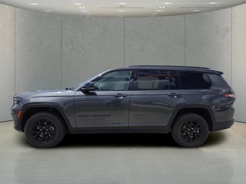 Used 2024 Jeep Grand Cherokee L Laredo AWD/4WD image 9