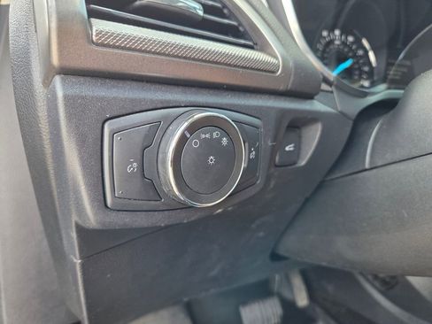 Used 2020 Ford Fusion SE FWD image 24