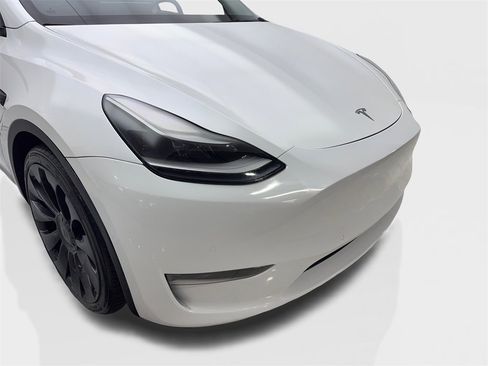 Used 2021 Tesla Model Y Performance image 17