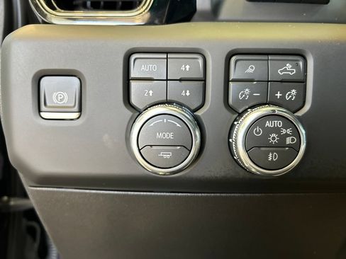 Used 2026 GMC Sierra 1500 AT4 w/ AT4 Premium Package AWD/4WD image 23