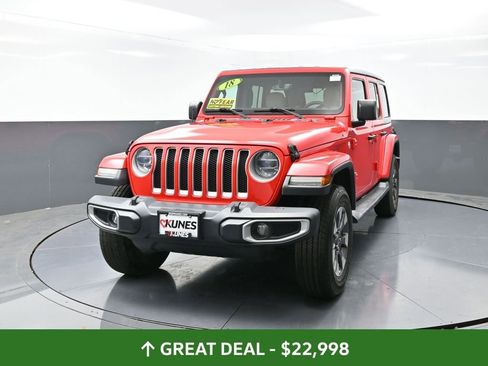 Used 2018 Jeep Wrangler Unlimited Sahara w/ Dual Top Group image 8