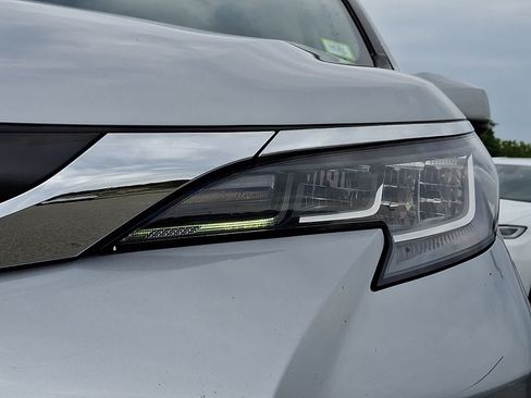 Certified 2022 Toyota Sienna XLE AWD/4WD image 11