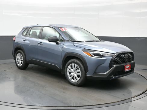 Used 2024 Toyota Corolla Cross L image 8