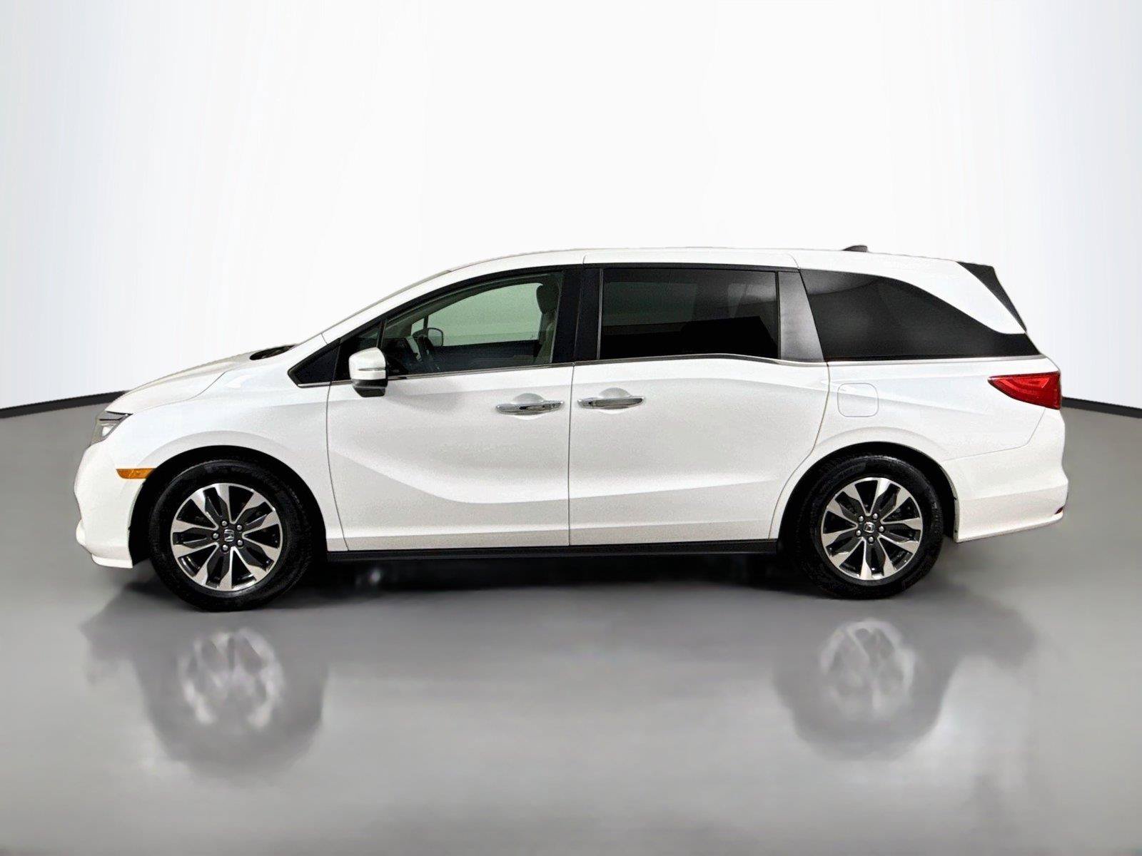 Certified 2024 Honda Odyssey EX-L image 8