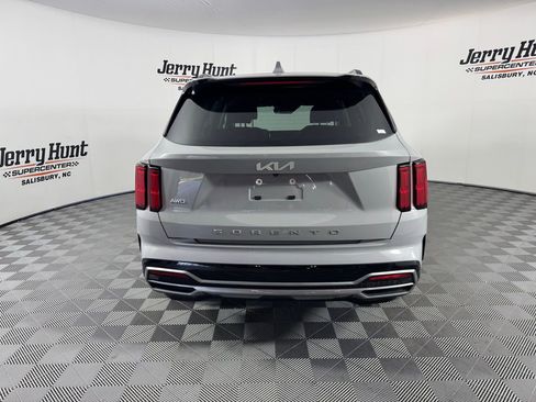 Used 2022 Kia Sorento SX image 10