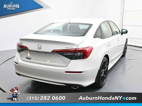 Used 2024 Honda Civic Sport image 3