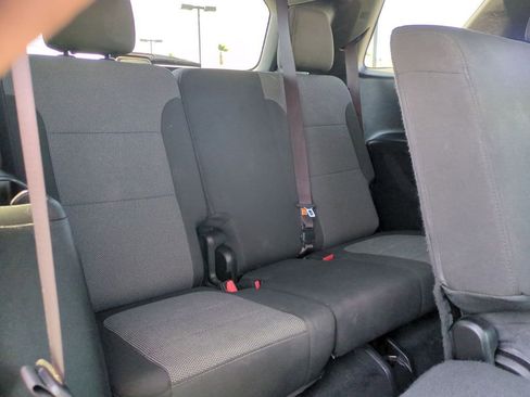 Used 2023 Chevrolet Traverse LT FWD image 33