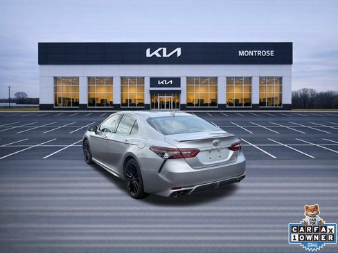 Used 2024 Toyota Camry XSE FWD image 8