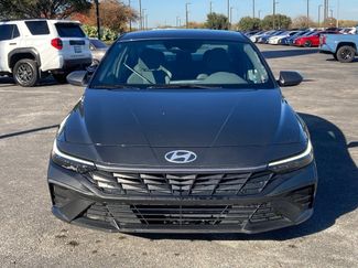 Used 2024 Hyundai Elantra SEL video 2