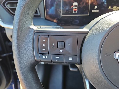 Used 2025 Nissan Kicks S image 16