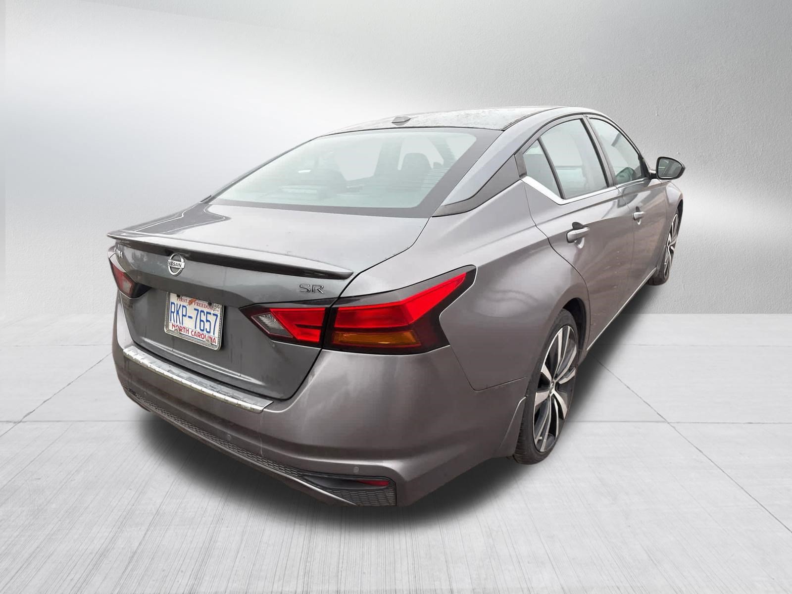 Used 2020 Nissan Altima 2.5 SR FWD image 11