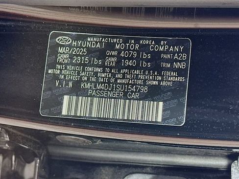 Used 2025 Hyundai Elantra SEL FWD image 34