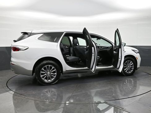 Certified 2022 Buick Enclave Essence image 28
