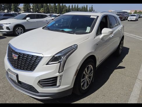 Used 2021 Cadillac XT5 Premium Luxury FWD image 3