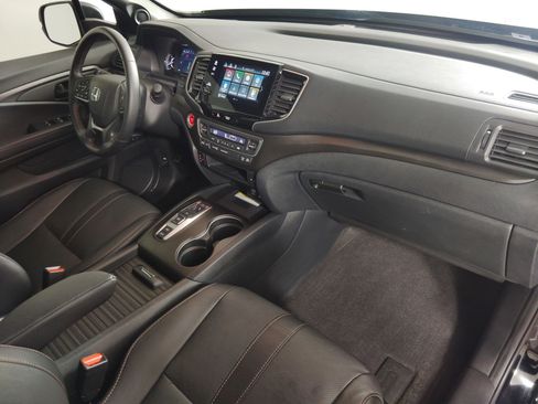 Certified 2023 Honda Passport TrailSport image 30