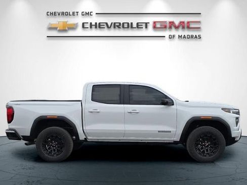New 2026 GMC Canyon Elevation w/ Convenience Package image 2
