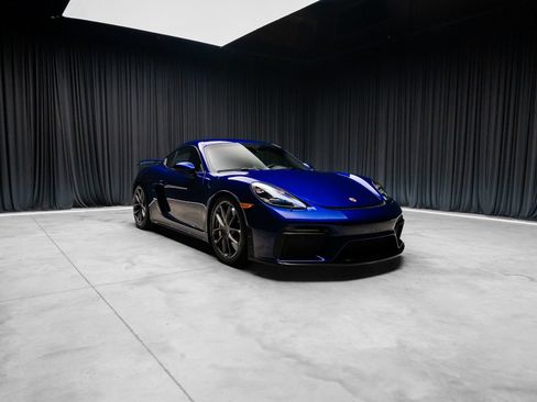 Used 2021 Porsche 718 Cayman GT4 RWD image 2