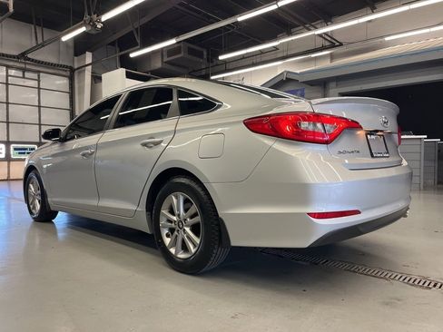 Used 2016 Hyundai Sonata SE w/ Cargo Package image 5