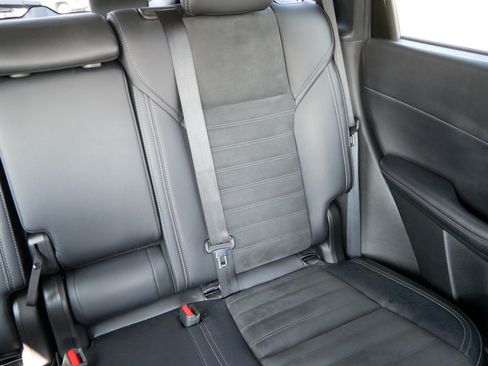 Used 2025 Mitsubishi Outlander SE AWD/4WD image 14