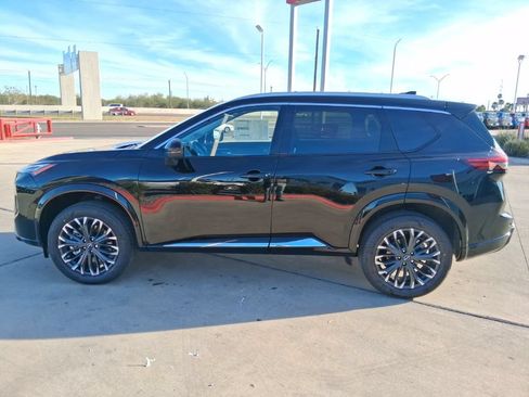 New 2026 Nissan Rogue Platinum w/ Tech Package AWD/4WD image 4