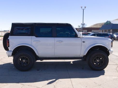 Used 2022 Ford Bronco Wildtrak image 5