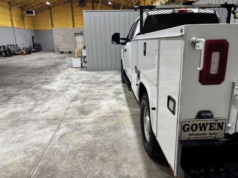 Used 2021 Ford F250 XL w/ Power Equipment Group AWD/4WD image 9